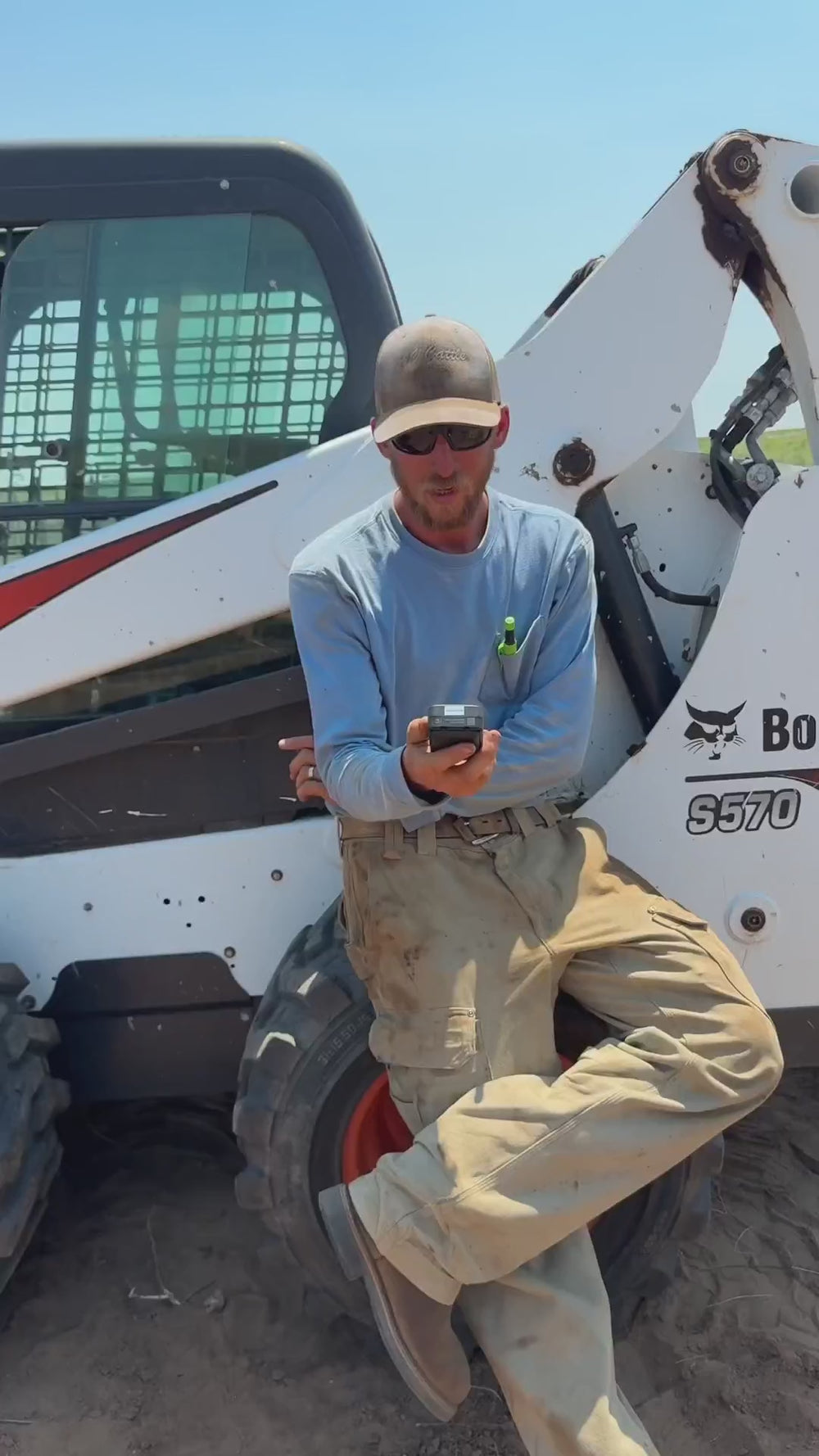 Video demonstrating using a GPS device on construction equipment